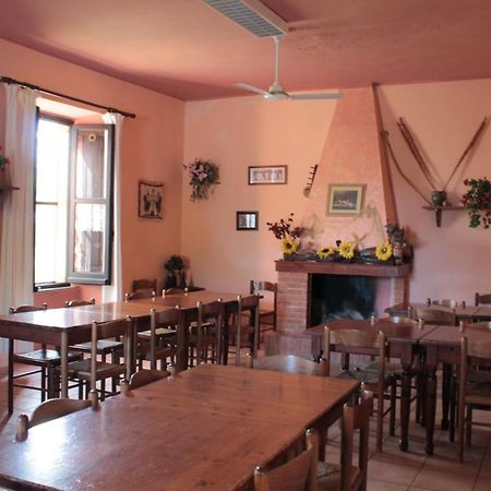 Agriturismo E Antica Fattoria Matteu Bed & Breakfast เตวลาดา ภายนอก รูปภาพ